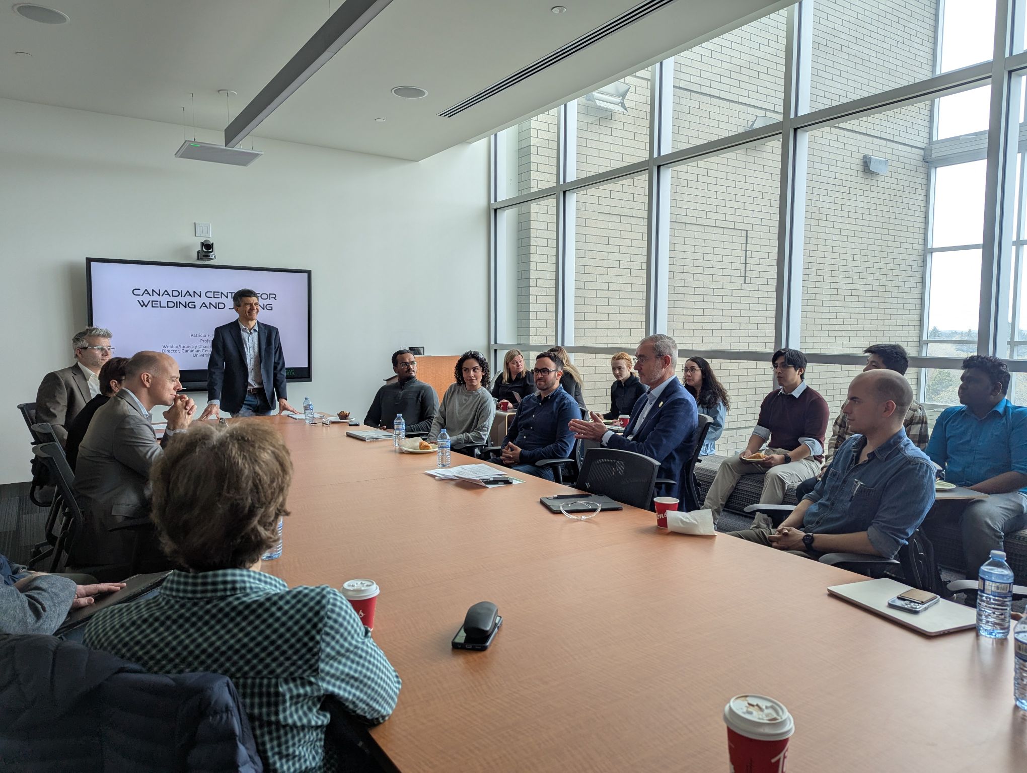 Collaboration in the CCWJ lab.