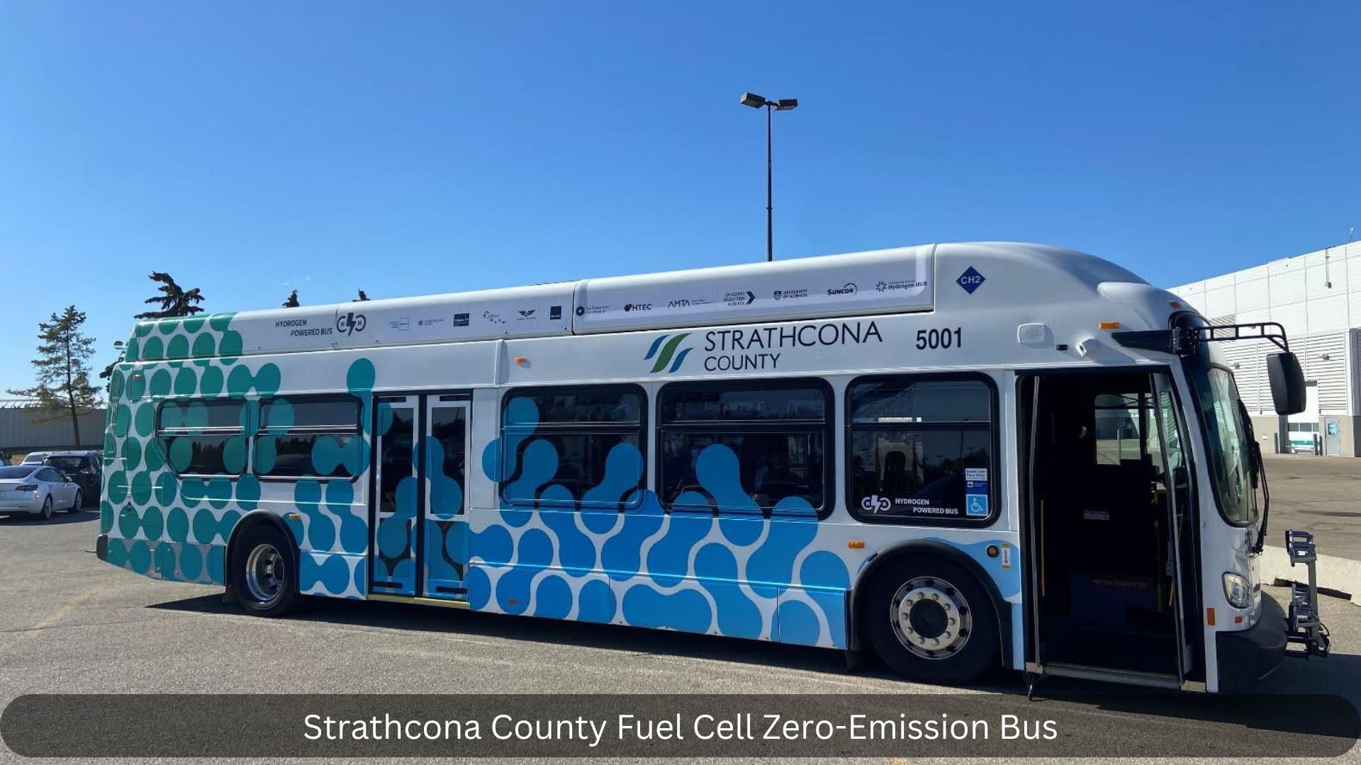 AZEHT bus in operation