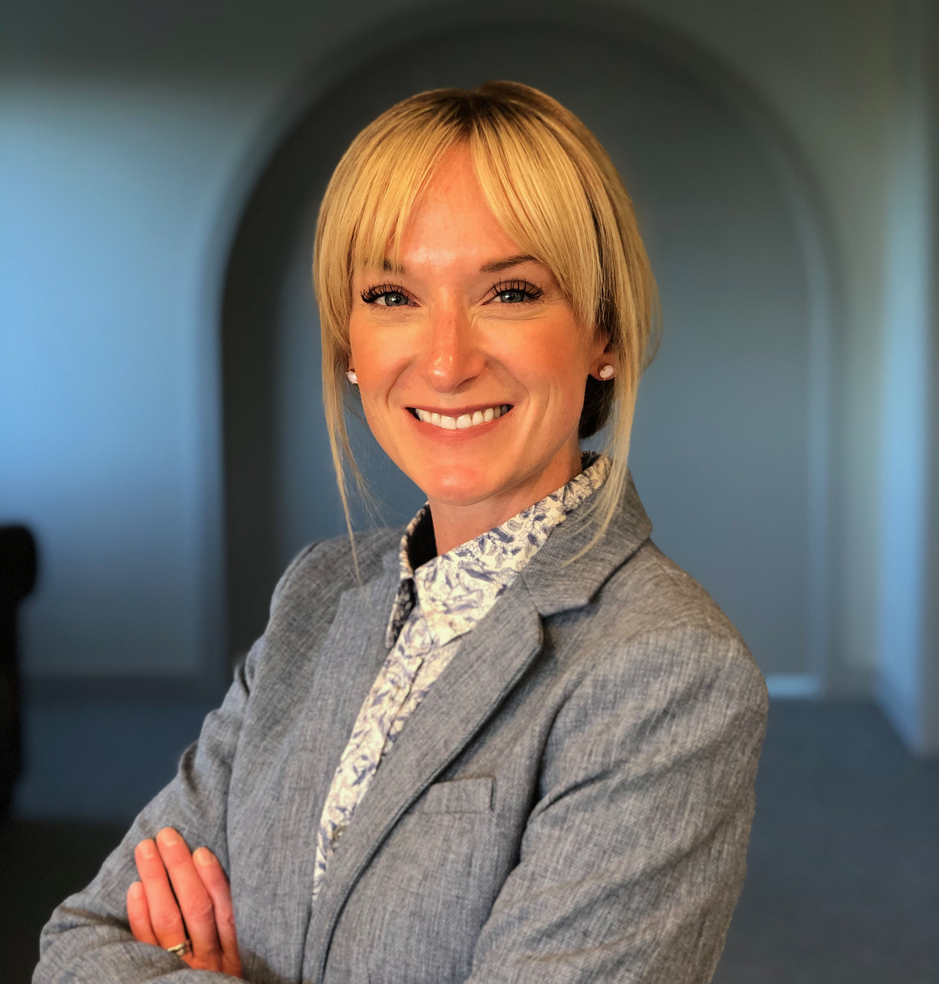 Dr. Linzy Bohn